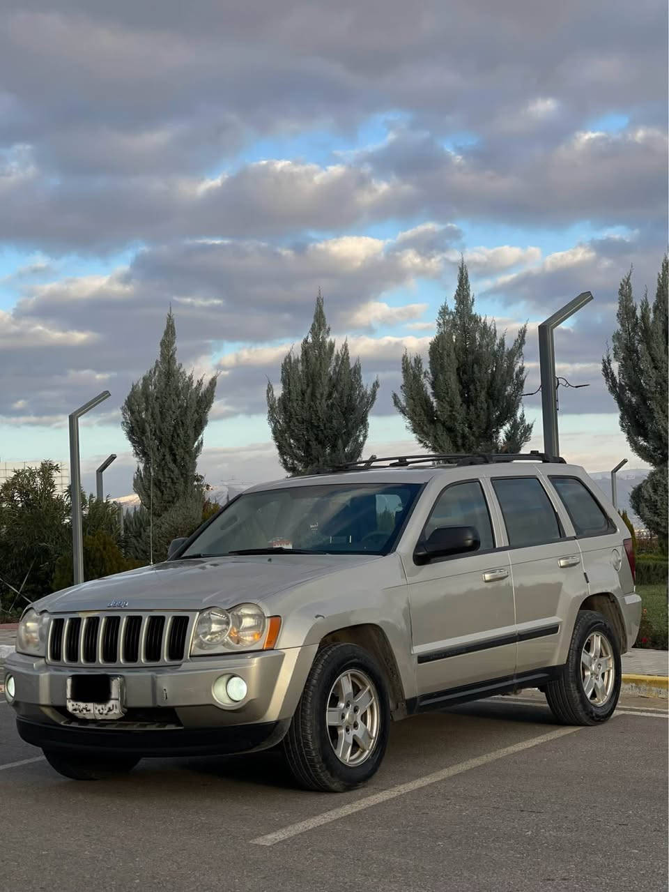 Jeep Grand Cherokee Laredo 2007
بێ بۆیاخ بێ لێدراو
٦ بستۆن
گێڕ ئۆتۆماتیک و عادی
تحدید سورعە
‏ABS
دەبڵ ئەکسل 4x4
شەش موکەبەرەی BOSTON 
توڵی سەقف 
بلاجیکتۆر
تەبرید مەرکەزی
تراکشن کۆنترۆل
چوار جام کارەبا
حاسە
کوشن کارەبا
ئاوێنە کارەبا-هیتەر-دژە فول
بێ بۆیاخ دەعم و لێدراو  دەعامی بۆ دەعامی بەشەرت
گێڕو مەکینەو دەبڵ ئەکسل کارەباییاتی کامل بەشەرت ڕۆنی مەکینە تازەو چوار تایەی لۆکی لەژێرە سەیارەکە پاک ماوەتەوە بێ تەقەو ڕەقە بێ مەسرەف  هەموو گیانی بەشەرتە یەک دەستە  کاڵبونەوەو بۆیاخ تەقیوی نییە
98گەڵا
***********
*********** السليمانية, العراق

