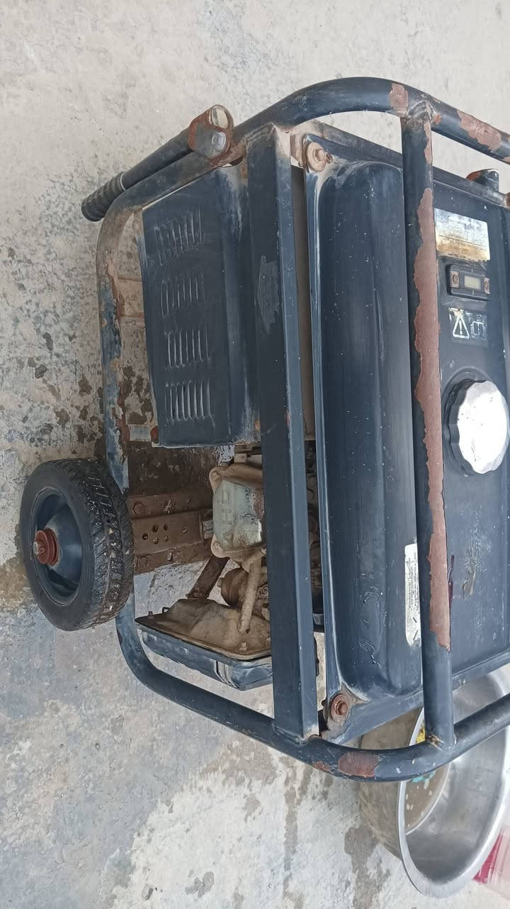 سلام عليكم مولده البيع شغاله بس العجوزه طاكه مالته الن جانت متروكه ابيع ع هاي الحطه الشراي يتصل ع الرقم *********** مكان حله شارع 80
