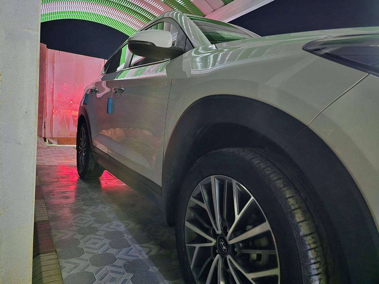 السلام عليكم للبيع توسان مديل 2020 كفاله ماشيه 86 رقم بغداد الدولي الجديد بأسمي محرك 2000
المواصفات فول ١/١ عدا البنراما
***********
