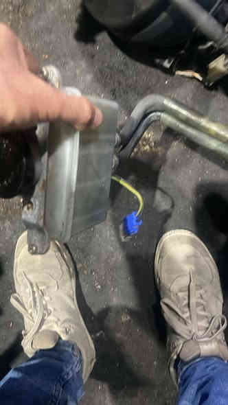 ادوات احتياطيه كنتر بزون العنوان ذي قار الرفاعي الشارع العام الاتصال ***********/***********
