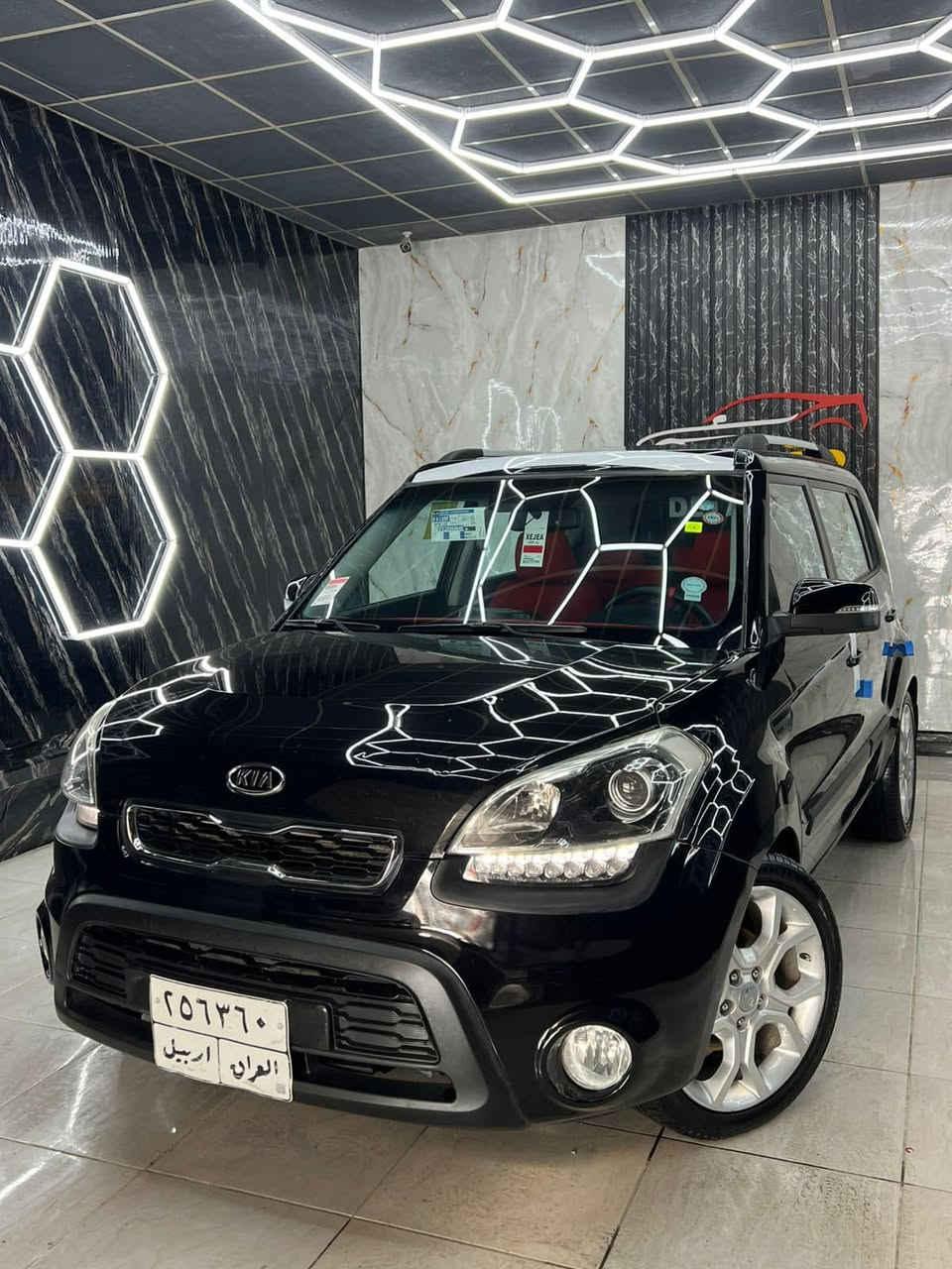 كيا صول خليجي فول مواصفات اعلى فئه سياره باقيه عل وضع الوكاله مكفوله كفاله عامه مواصفات سلايد داخل احمر ١٠ سماعات دواخل سماعات لد الالوان  تكدر تغيره شاشه لمس لد امامي و خلفي والاشاير هم لد ويلكب عنكبوت بلادي كبير دبل تحكمات سياره حلوه ونضيفه من الشركه عل ايد واحد سنويه جديده السعر 118 مكان السياره السليمانيه 
***********
