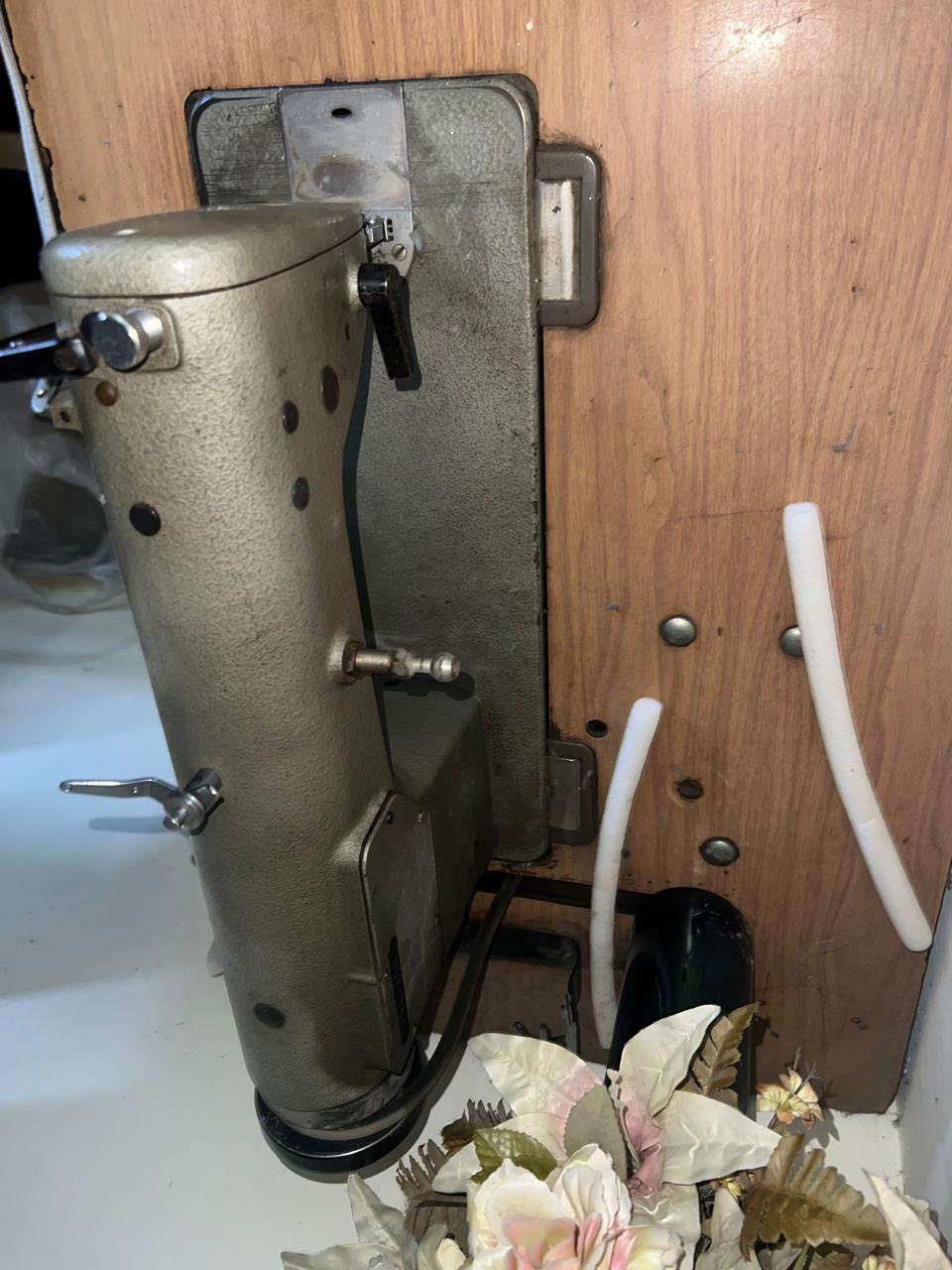 مكينة للبيع
مكينة صناعي برذر ياباني اصلي مخزن 

نضيفة جداً جداً استعمال بيت (اهل قبل)

موقعها بغداد - المنصور

السعر ٢٥٠ الف دينار عراقي وبيها مجال

الشراي فقط يتواصل ***********
