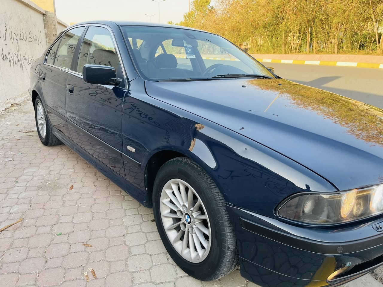 سلام عليكم 
Bmwموديل2001
حجم525
لون نيلي
گير و محرك مبدل530
رقم و سنويه جديد 2029
رقم سليمانية 
شرط تحويل 
سيارة با اسمي
تايرات جديد
فقط بونيت و جاملغ خلفي 
صبوغ أوروبي
كشنات بيلاد قماش داخل نيلي
 سيارة مابية نقص
ماشاءالله
سعر:118بيها مجال قليل
بدون زحمه الي مو  شراي لا يراسل
رقم موبايل📞☎️:***********
مكان كركوك💐
