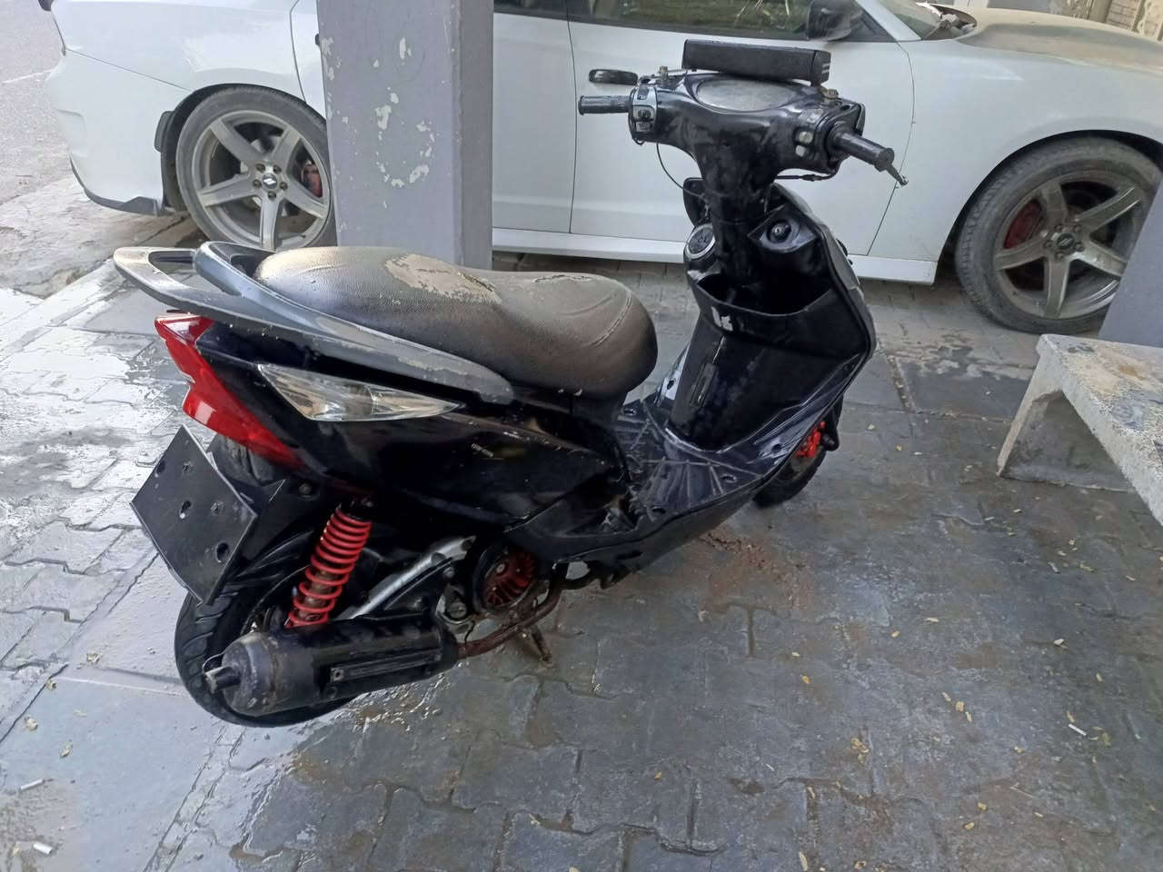 السلام عليكم ماكس ثعلب 140دراجه نظيفه كفرات بلاديه مخنمه محرك جديد لاتبخير ولانظوح كابريتر بلاد رمبه محرك ناعم شلعه معدل كله حلو سلف هندر شغال كهرباىيات شغاله مظخم صوت بلوتوث شادلهه  دراجه جاهزه بس الباتري گاعد يعني يرادلهه باتري السعر 450الف مكاني شارع حيفا ***********
