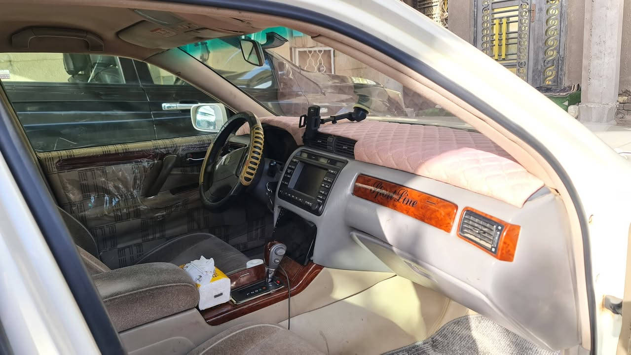 سلام عليكم 

ملكة جنون موديل 2003  

رقم بصرة انكليزي الجديد (شرط التحويل)

مكينة vvti 2500 ام الكلاص الابيض (مكينة جديدة وارد يابان شادهه على ايدي ماشي عليهه تقريبا  8 الاف ) 

حدادة + تايرات جدد ايضا .. 

تبريد منظومة جديدة بالكامل (كومبريسر + الراديتر الامامية + فابريتة + غاز فرنسي الاصلي ) 

السيارة اكفلهه من الاصوليات ونقل الجثة والكص . 

بيهه ضربة بالجاملغ الامامي جهة السايق وبيهه اماكن صبغ .

السعر 118 $

المكان / البصرة / ابي الخصيب 

للأستفسار الاتصال على الرقم : *********** 
متوفر واتساب .
