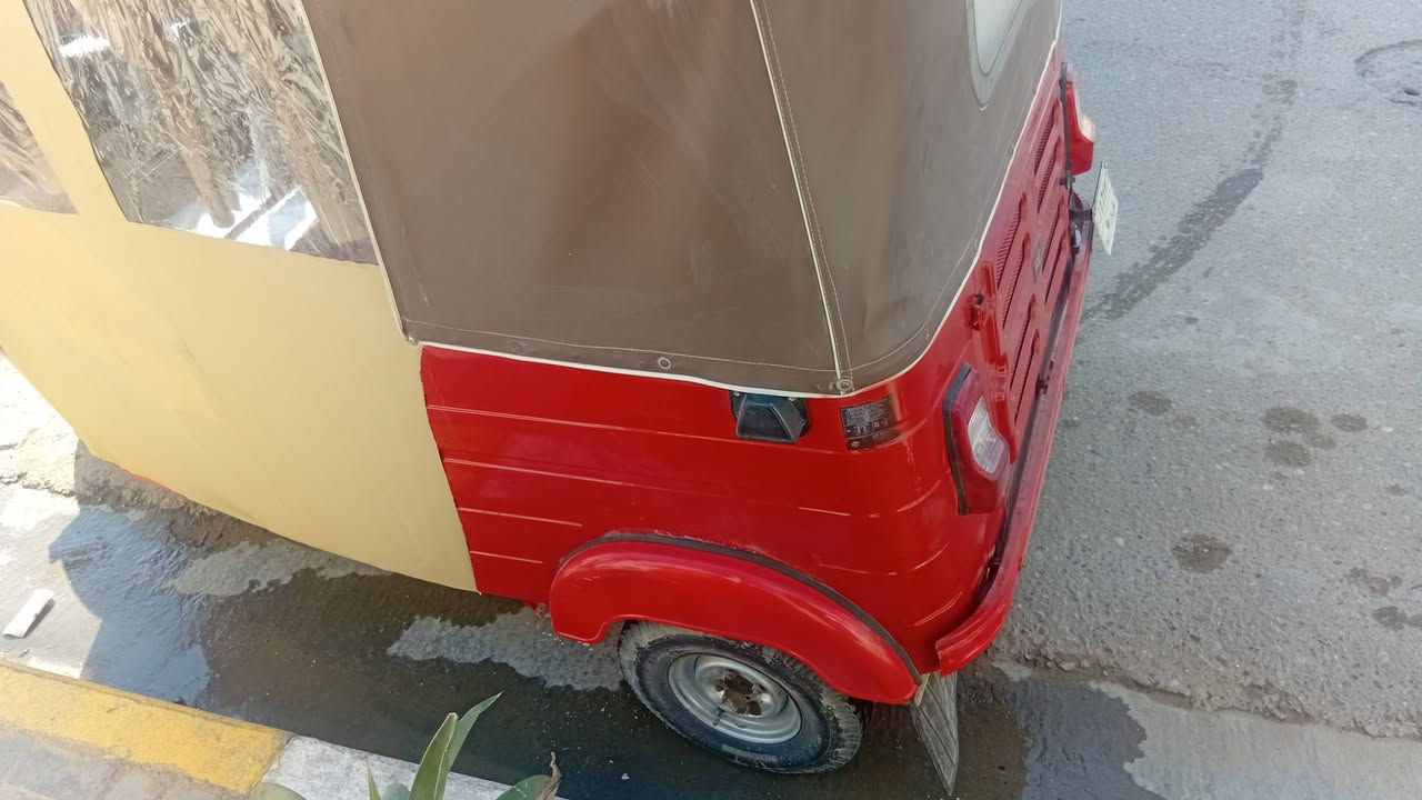 سلام عليكم تكتك موديل 18 رقم كربلاء لشراي يتصل ***********
