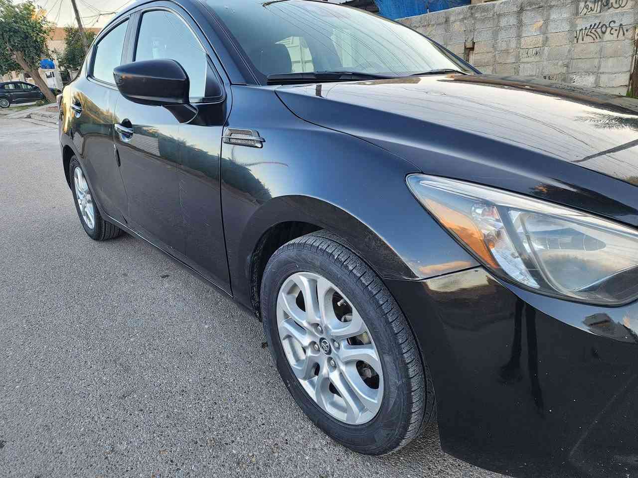 يارس موديل2017وارد امريكي بيه صبغ نص قبق صندوق مكينه1500كير6 نمر رقم سليمانيه السعر$9400
المكان بغداد
***********
