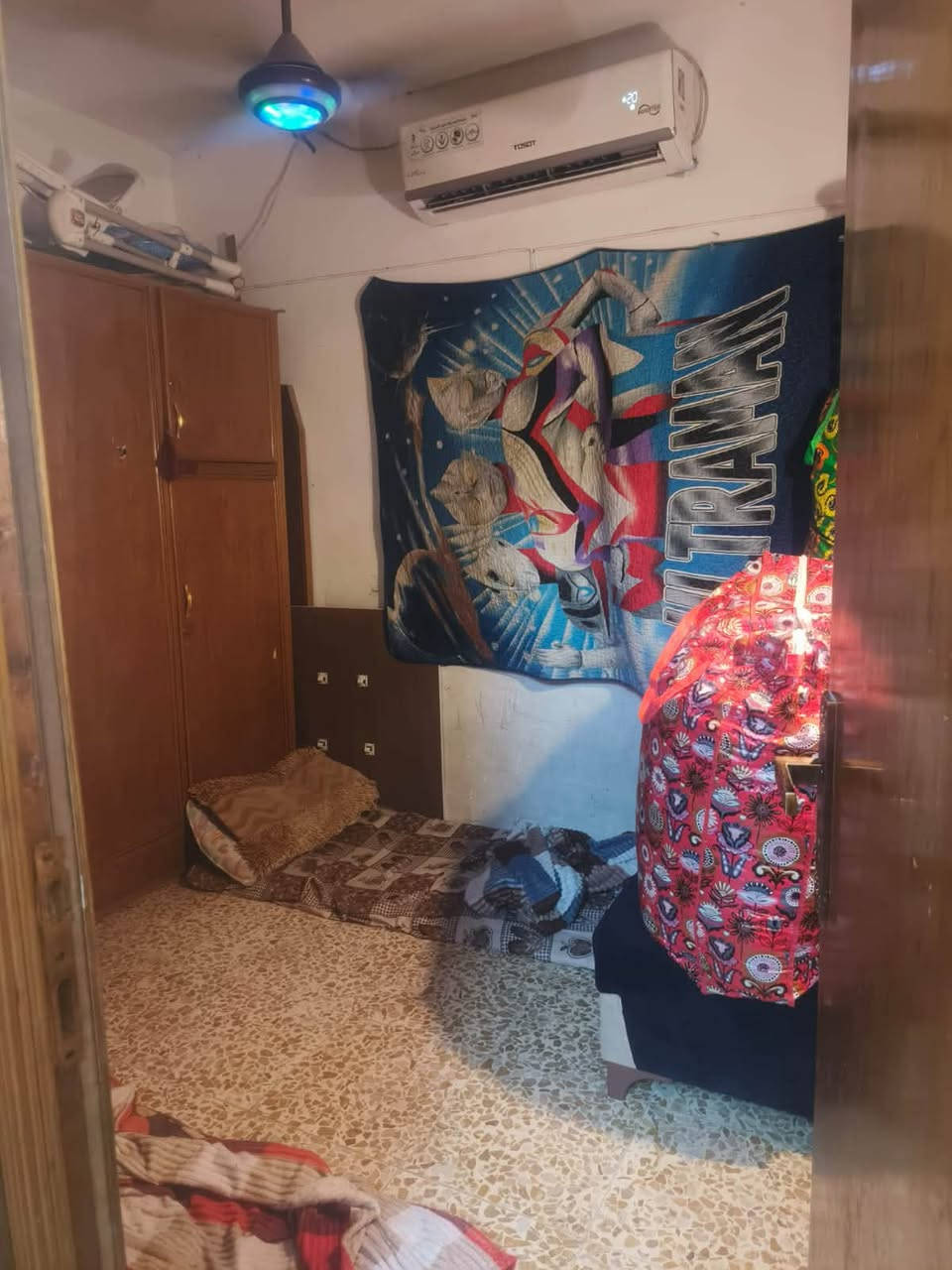 شقه طابق ارضي للبيع عمارات سعيده شارع حسينيه الإمام السجاد للستفسار***********
