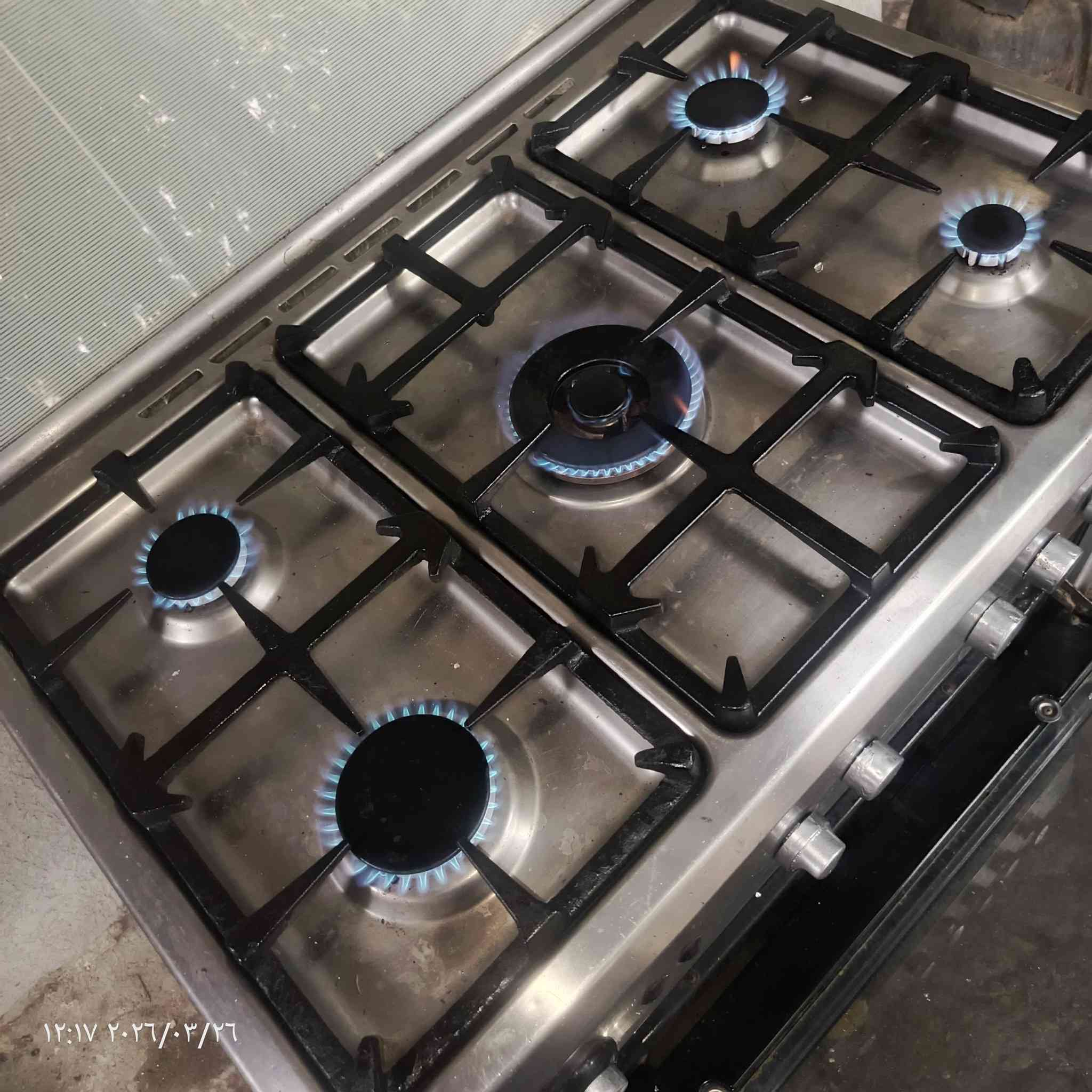 طباخ جرمني نظافه عامه 90/بالميه مثل ما واضح في الصورة السعر 120 وبيه مجال بصيط يوجد توصيل حسب الاتفاق للاتصال ***********
