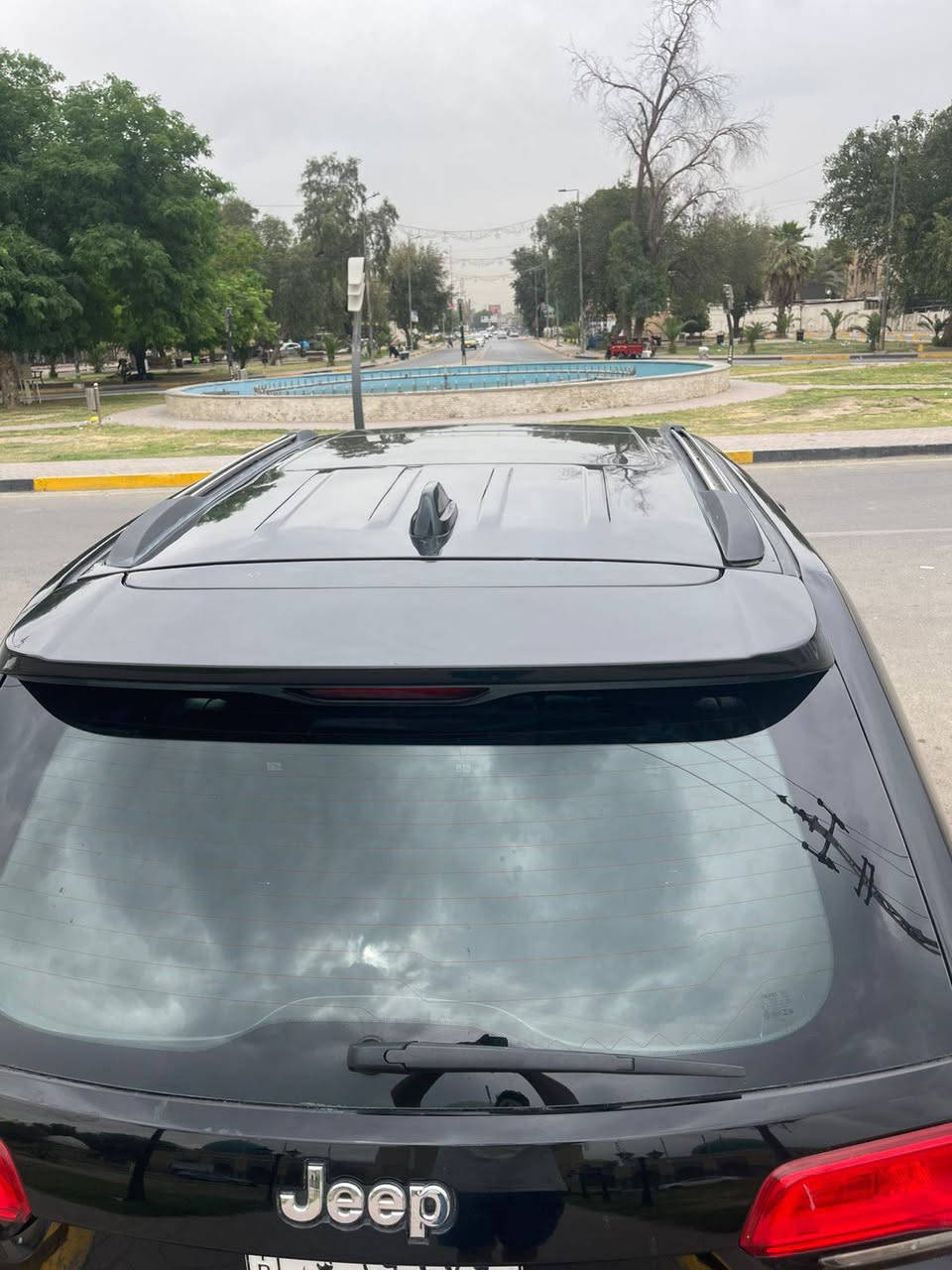 ***********
جيب 2019 كراند شيروكي لمتدد
***********
السعر السعر السعر 190 سعر نهائي بغداد الاعظمية
السيارة باسمي تحويل ثاني يوم 
مكاني بغداد
فول مواصفات 
الموديل :2019
المحرك : V6.  3.6L . 
العداد : 54 m أو اكثر
 المواصفات :قيادة ذاتية عند المنعطفات. تحذير النقطة عمياء ⚠ .نظام تحذير عند تجاوز السرعة المحددة. . تعديل وضعيات مقود السائق كهربائيا.  مرايا تعتيم ذاتي.  المرايا الجانبية قابلة للطي . نظام الصوت من ماكنتوش مع 19 سماعة. ويل قياس 18 . سقف بانوراما .   شاشه كبيرة نظام الخرائط (GPS) .عرض خرائط الطريق على لوحة القيادة. المصابيح الأمامية زنون . كشافات الضباب زنون .  دخول ذكي.  تشغيل عن بعد .الصندوق الخلفيي كهربائي .داخل جلد طبيعي ذاكرة لحفظ وضعيات الجلوس للسائق. المقاعد الأمامية كهربائية  المقاعد الأمامية تبريد وتدفئة .المقاعد الخلفية تدفئة .. حساسات خلفية  مكيف خلفي  
* تدفئة ستيرن .مانع تصادم خلفي  بلوتوث تلفون . محدد سرعة . نظام التشغيل والاطفاء الاوتوماتيكي . نظام بريك اوتماتيكي صور الحادث مرفقه تعديل وصبغ .
*
