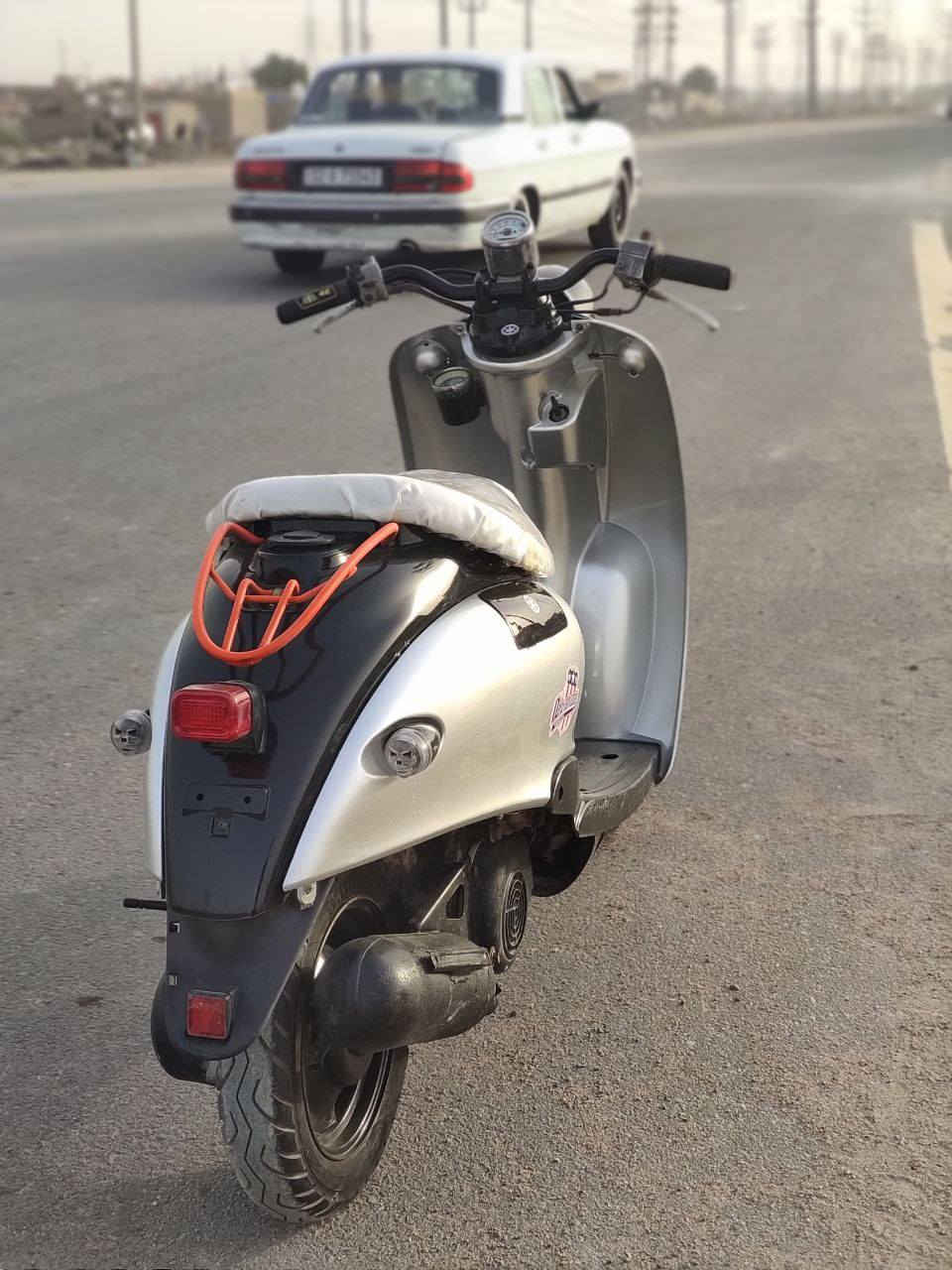 دراجة مصرية محرك مبدل بستم بوشة بلاد
شلعة ومعدل ونعومة دراجة جاهزة للاخير
سلف اشاير لايت بگ لايت هورن قفل جنطة
وقفل بانزين وقفل سكان كفرات جدد اصلي
السعر 375 
مكان سوق الشيوخ


**إذا كنت صاحب هذا الإعلان وتريد حذفه لأي سبب، رجاءا أرسل رسالة إلى الدعم الفني**