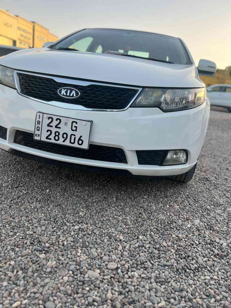 سيارتو 2012فول مواصفات تحكم استيرن 6كير كير محرك شرط رقم اربيل سنويه 2030سياره برغي ما تخلي عليها تدفئه تبريد السياره احلى من الي بصوره 105وبيها مجال بسيط حك الجيه ***********
