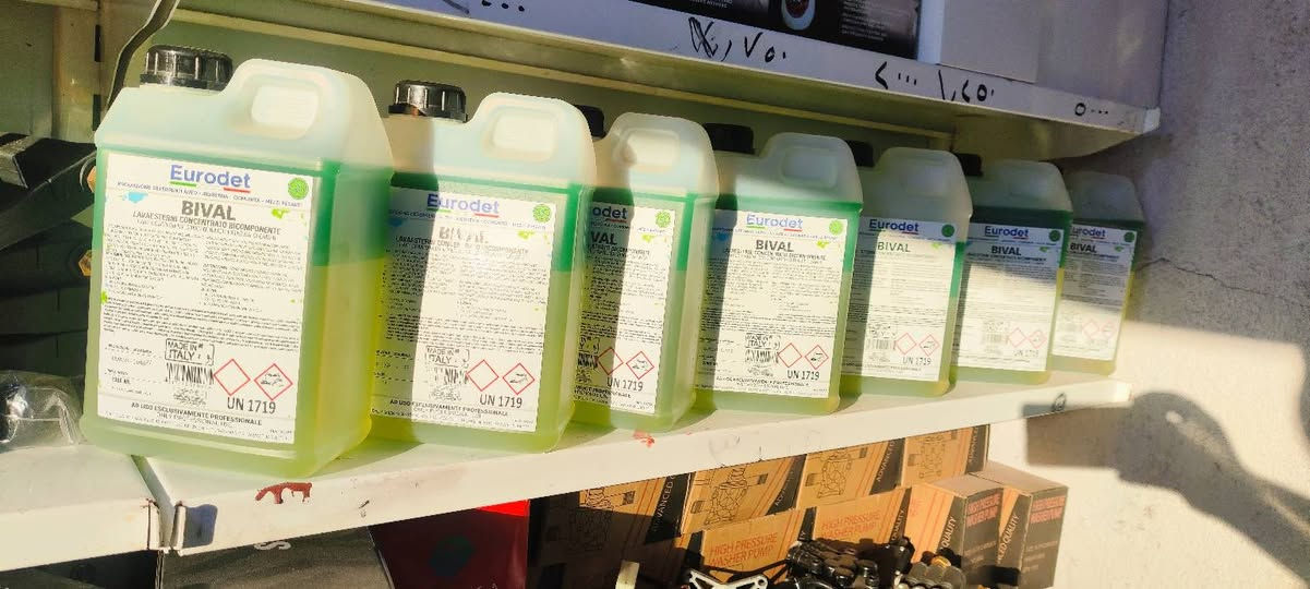 رجع توفر شامبو بايفل الايطالي 
5 لتر ✅ 50 الف 
2 لتر✅ 25 الف
على السعر القديم 
يوجد توصيل جميع المحافضات رقم الحجز 
(***********)(***********)
