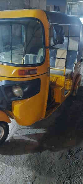 تكتك لبيع ١٩ شهر ٧ اوراق تكفل لترقيم 
مكان كوت درجه تخبل كشره نضيف 
ما بيه ضربه بدي مكفول بيه بلغد بارد 
مكينه مكفوله تنقيص وتبخير محرك يخبل 
مكان كوت سعره    ٤٥٠٠ وبيه مجال غليل 
***********
