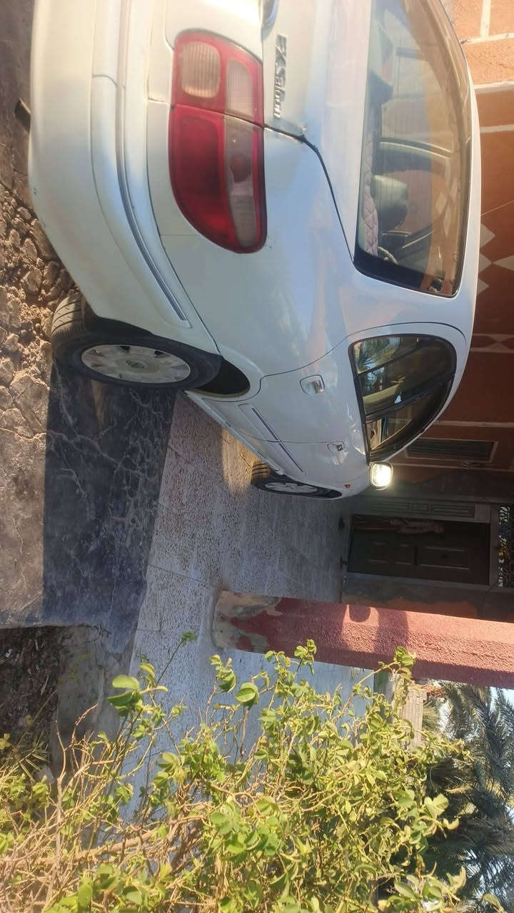 السلام عليكم سني ياباني موديل 2003 رقم بغداد محرك جديد اسود كير عادي جديد سنويه جديد مو صاقطه صبق الا يوج رقم ‏‪***********‬‏ مكان السياره صلاح الدين الاسحاقي
