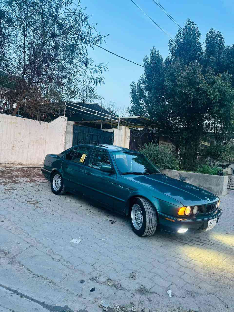 محرك 525
كير عادي 
لون مميز 
موديل ١٩٩٣
فول موصفات  
سقف سليدروف
كشنات جلد 
بردة خلفية   
بجم كبس 
كير محرك شرط 
تبريد تتفىة شرط فقط بيع سعر 65بي مجال للطيبين
عنوان كركوك رقم موبايل ***********
