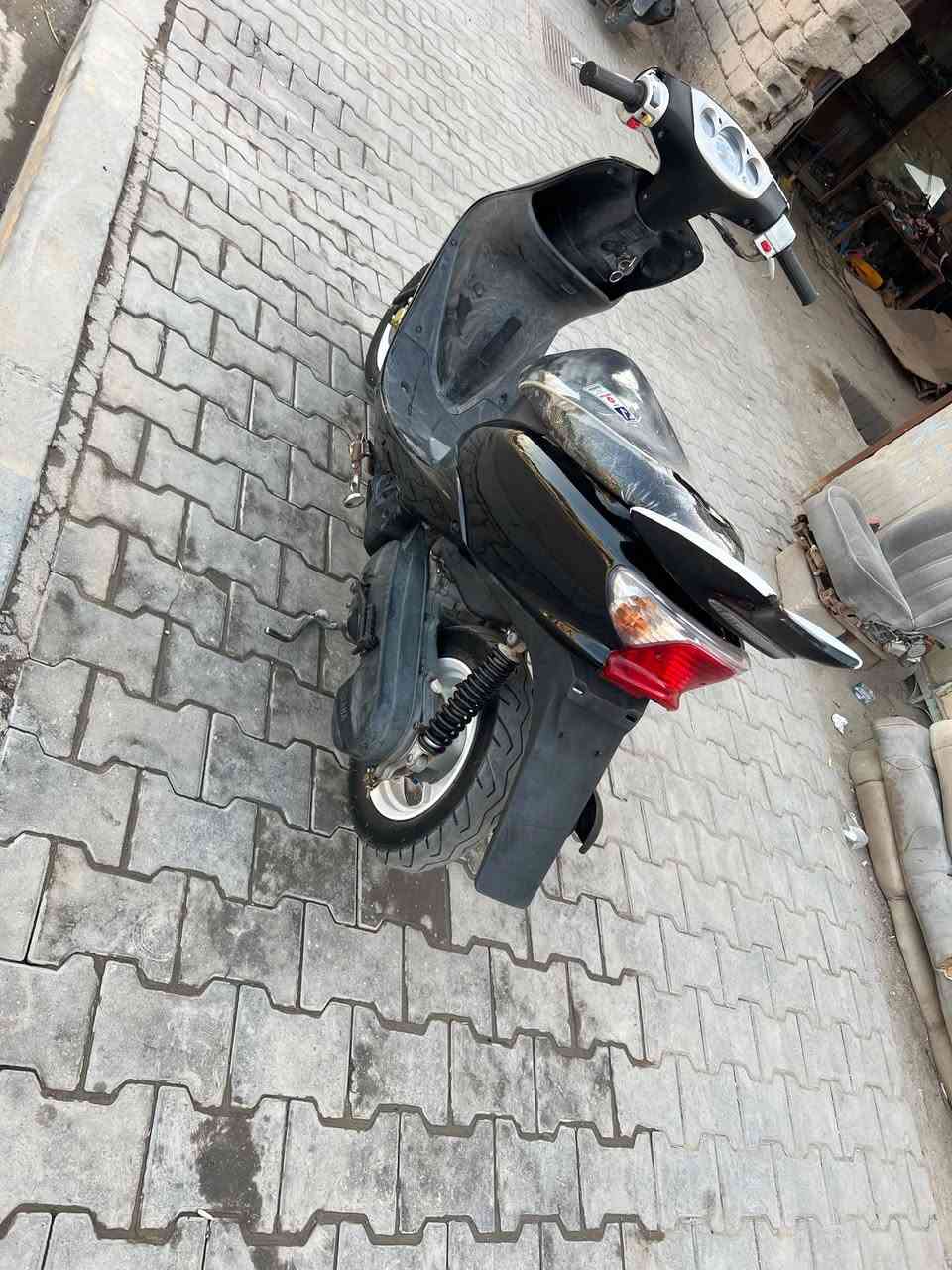 سلام عليكم للبيع عصفوري خطين رياضي بلاد مامفتوحه جاهزه من كلشي مكينه ناعمه نهضه حلوه تجي وتفحص وشوف دراجه جديده وخير من الله كهربائيات كله شغاله سلف اشاير لايت صطاب خلفي عداد قفل صندوك دبلات بطل بلاد شغالات بريكات امامي خلفي مانقصه شي 
للاستفسار ***********
البصره قضاء المدينه
