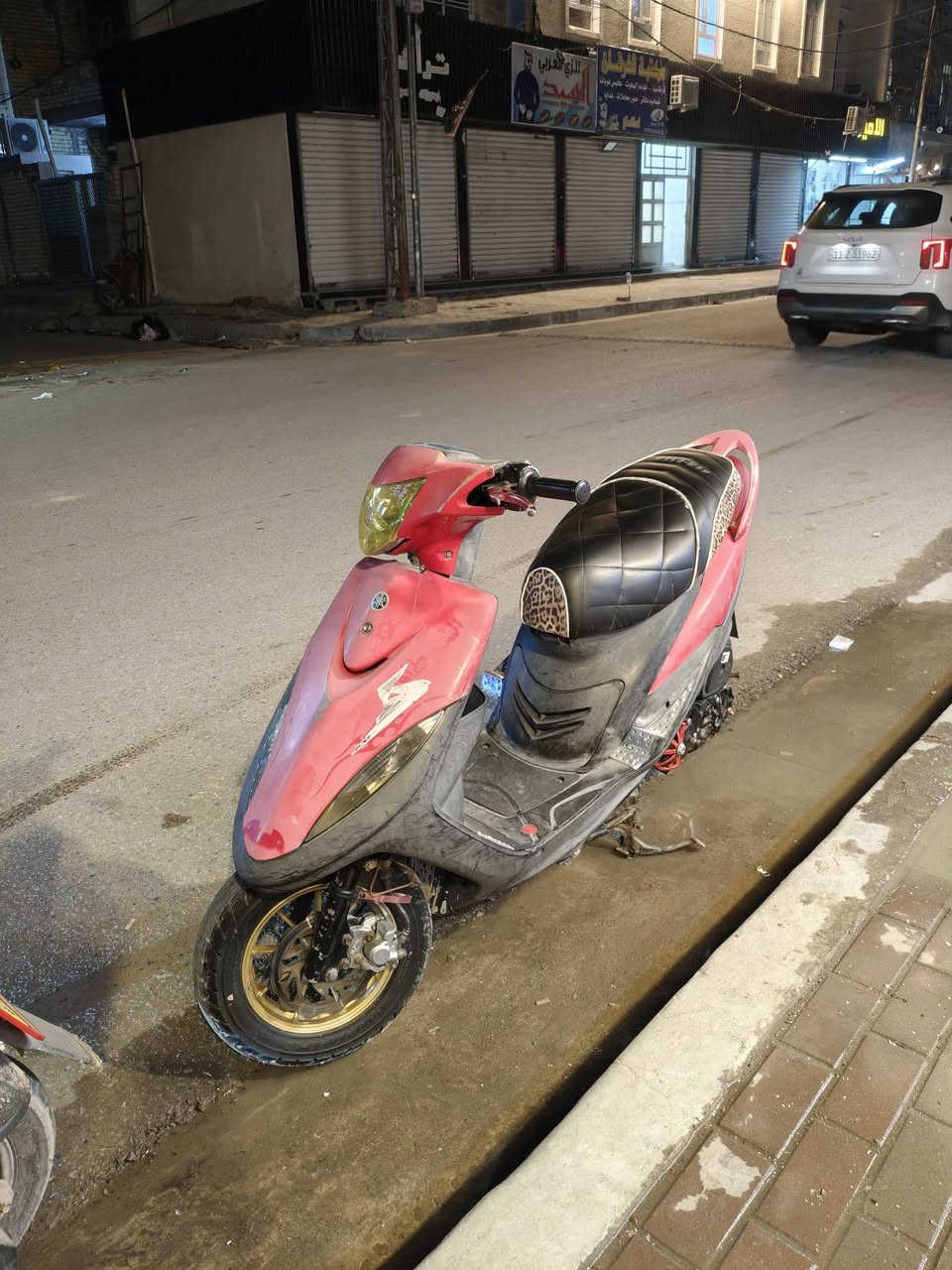 السلام عليكم دراجة عدله مزوده للبيع
دراجة تزويد كله اصلي مكينة 55 شرط الشلعة والمعدل كلجات رياضي وياله اصلي رياضي دراجة تخبل حلوه سعرها مليون و150 وبيها مجال للناس الطيبة  *********** ...راسلني واتساب وتدلل 
بياعة شراية لا تعلق ولا تتصل
