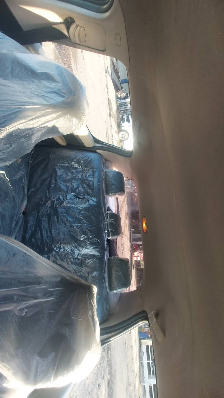 بيجو ٣٠٧
موديل ٢٠٠٥ 
محرك كير مابيهم شي 
طخم مابي شي 
صبغ انطيك عام 
صاحبها موجود تحويل مباشر 
رقم بغداد 
مكاني الموصل 
سعرها ٤٦ بي شويه مجال 
***********
