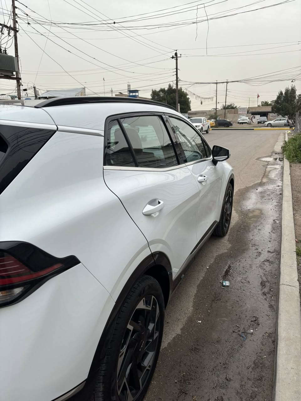 سلام عليكم
سبورتج موديل 2024 

السياره داخل الضمان دوليه ام الضمان 5 سنوات او 100 الف كليو متر 

ماشية 54 الف كيلو حقيقي 

مكفولة كفالة عامة 

من الصبغ والبارد والتبديل والشخط 

رقم بغداد الجديد وتحويل مباشر 

ويل كب حجم 19 المرغوب 

فول مواصفات 1/1

بنوراما وبصمة تشغيل وبصمة ابواب 

سبير منازل 

تشغيل عن بعد 

كراسي اثنين كهرباء 

جنطة كهرباء 

كشنات قماش 

تدفئة كشنات وستيرن 

محرك 2000 دوش 

كير ومكينة وحدادية كفالة 

اربع وضعيات قيادة وقطعتين تبريد 

وبقية المواصفات المعروفة 

مكان السيارة بغداد الكرخ 

السعر 235 وبيها مجال للشراي 

للاتصال // ‭0790 138 3899‬
