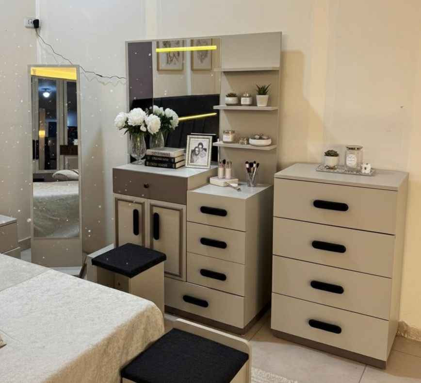 يوجد توصيل جميع محافظات وتنصيب غرف ونقل بيوت توصل علا رقم هاتف *********** الهندية, كربلاء
