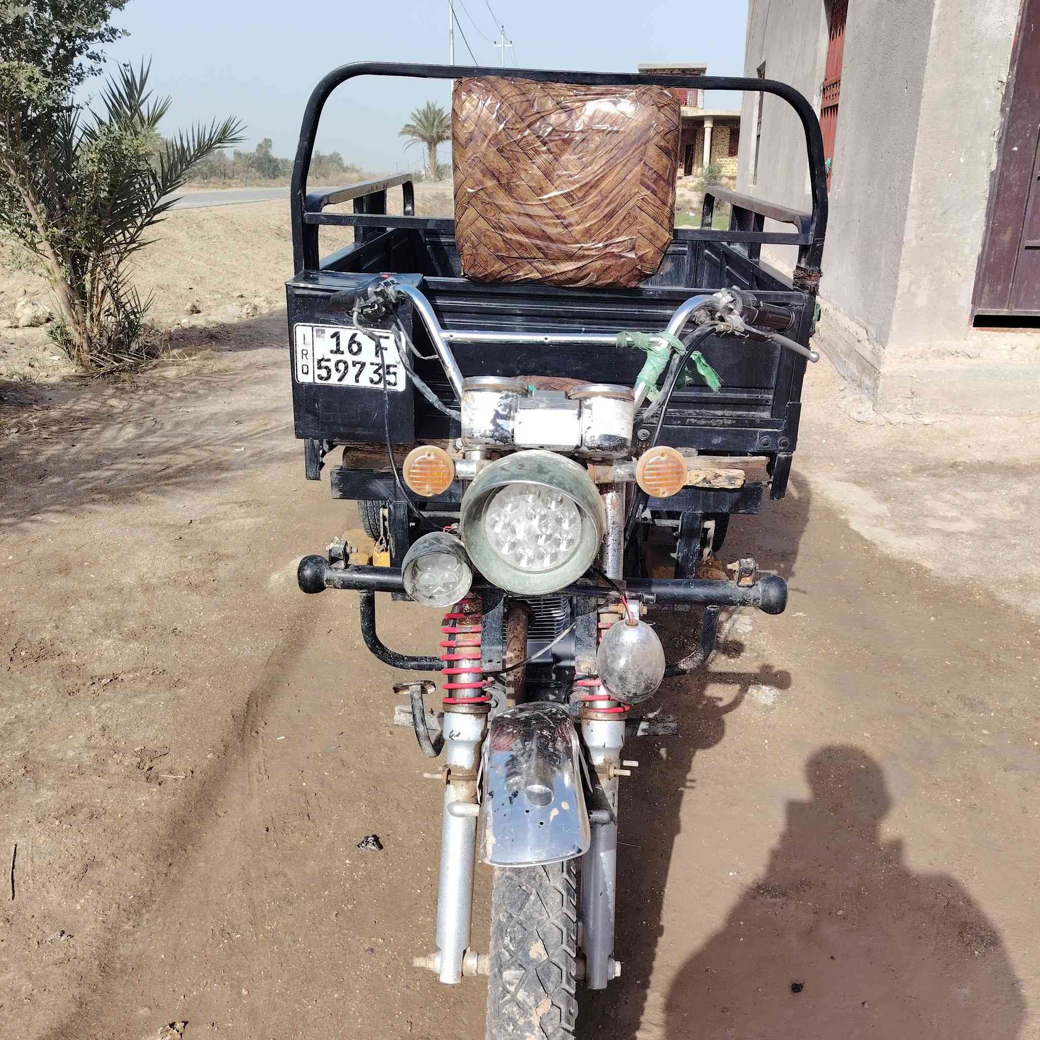 ستوته جمره موديل 19 رقم أبيض انكليزي سنويه مداور كبل محرك تحت السحك صارله سبوع من شديته موديل 26 ستوته حلوه ومال جناي مابيه اي نقص  الاتصال ***********
