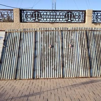 عماريات عدد 2 للبيع الأولى الطول 6 أمتار والعرض 2 متر والثانيه الطول 3...
