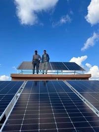 يتوفر منضومات طاقه شمسيه بسعار تنافسية متوفر نضام النقد والقسط المريح ...