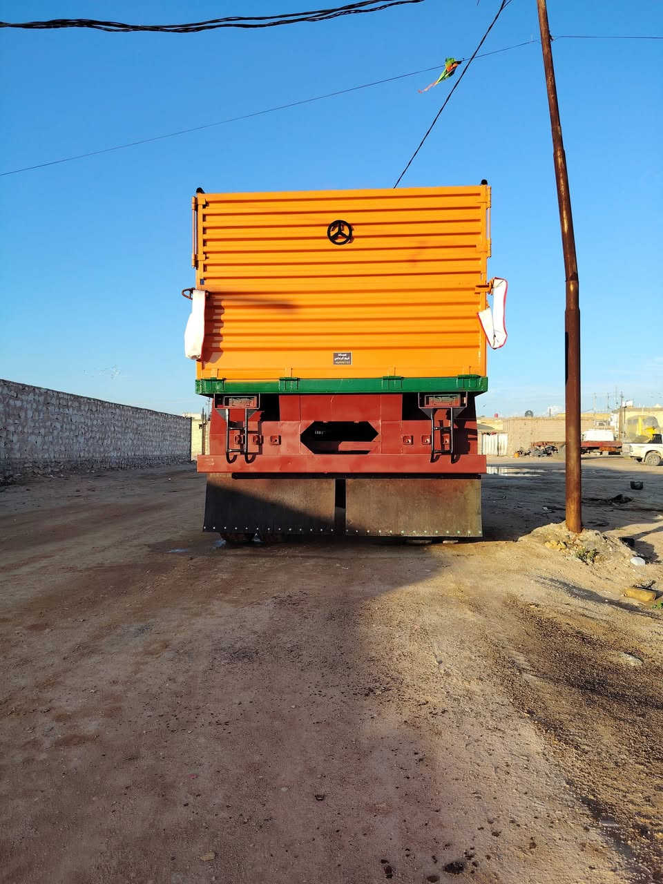 البيع مقطوره حداديه جديده طك طول ٧ وثلث رتفاع 180 دناكير سويل صنيه 110 جديده توير 24 نص عمر جاهزه مكان نجف الاستفسار الاتصال على الرقم *********** ***********
