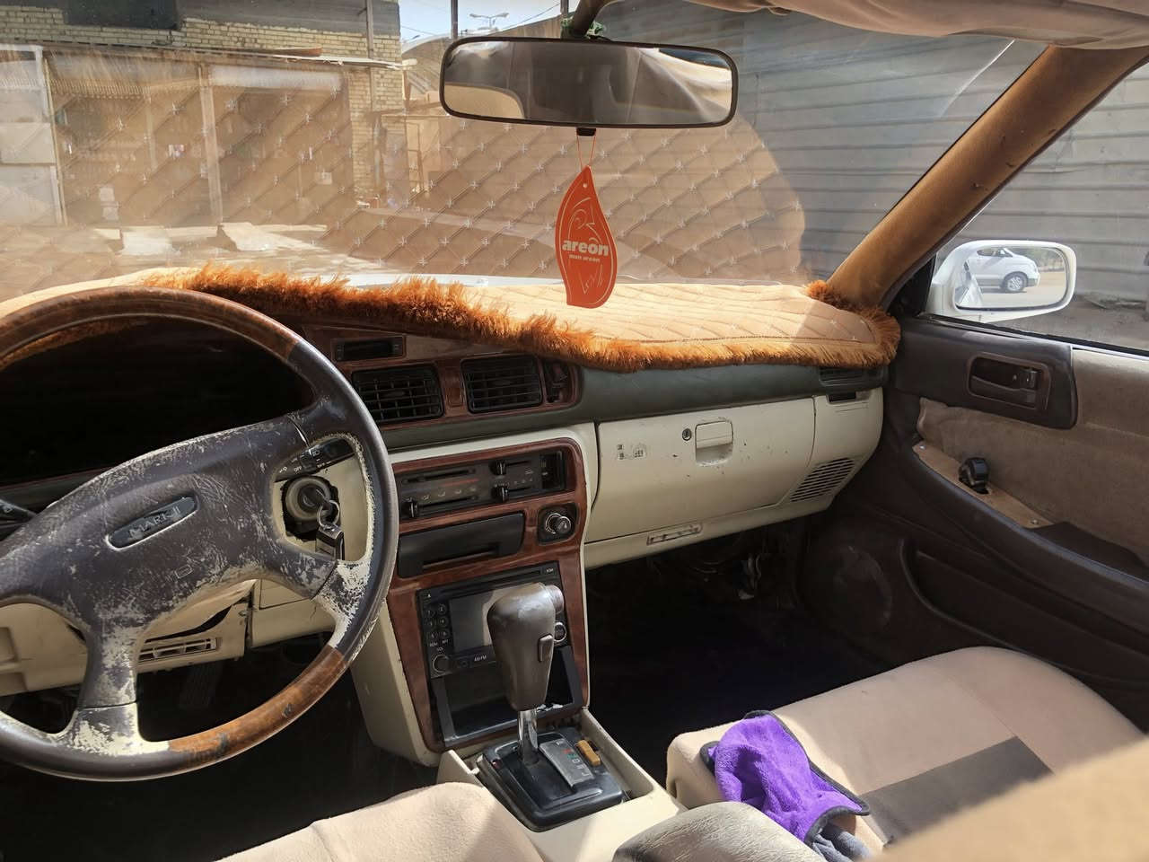 سلام عليكم مارك عضم موديل 1991 رقم انكليزي سنويه ٢٩ مكفوله من الضربه ونقل جثه السياره رايدلها كير مرات البك ميجي مكاني نجف كوفه سعرها 40او بيها مجال قليل
***********
