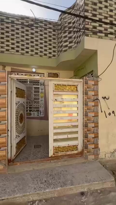 دار زراعي للبيع بسعر مناسب 100 متر مربع يحتوي على غرفه وصاله ومطبخ وحمام واستقبال البيت جاهز وقريب ع الشارع مكانه شارع المطار الجديد يم مجمع درهم الاستفسار ع الرقم ***********بي واتساب هذا رقم صاحب البيت
