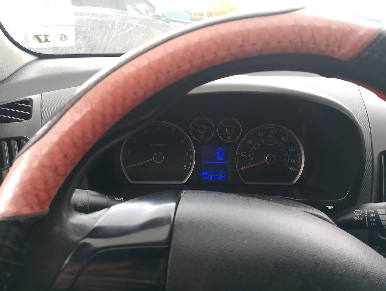 حجم المحرك 2000
سنويه عظم عاج مشروع وطني رقم كركوك بأسمي
دفتر بانزين 
صبغ قطعة واحده بدون دواخل 
السعر 75وبي مجال 
***********
