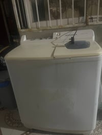 غسالة للبيع شغالة فقط المجفف عاطل السعر 45 ألف للاستفسار الاتصال على ا...