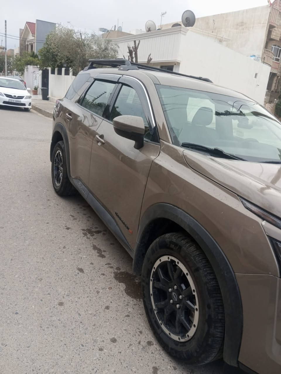 NISSAN PATHFINDER (ROCK CREEK)2024..
واريد امريكي ماشية 15 ميل ..
محرك 3600..
فول مواصفات مقاعد vip..
الضرر.. قطعتين جاملغ وبنيد..ايرباك السائق طاك
السعر..230$ وبيها مجال.
للتواصل.:واتساب ***********

