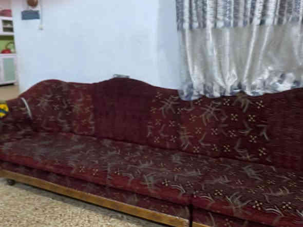 ديون للبيع
احلى من الصور 
11 متر 
سعر 250 وبي مجال للطيبين 
موصل حي التحرير. 
ماسنجر مفتوح 
وهذا الرقم
‏ ***********
