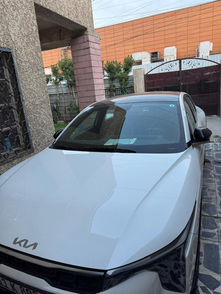 السلام عليكم اخوان K4 موديل 2025 وكالة الدوليه فول جي تي لاين السيارة ماشيه 5000 السياره ولتجي تكلي الزيرو ب30ونص هاي تختلف اخويه فول الفول فئه جي تي لاين اعلى مواصفات السعر 225 ورقه وبيه مجال بسيط للاستفسار الاتصال*********** 
ملاحظة /الله ليوفق كل واحد يكسر بحلال العالم هاي للبعض
