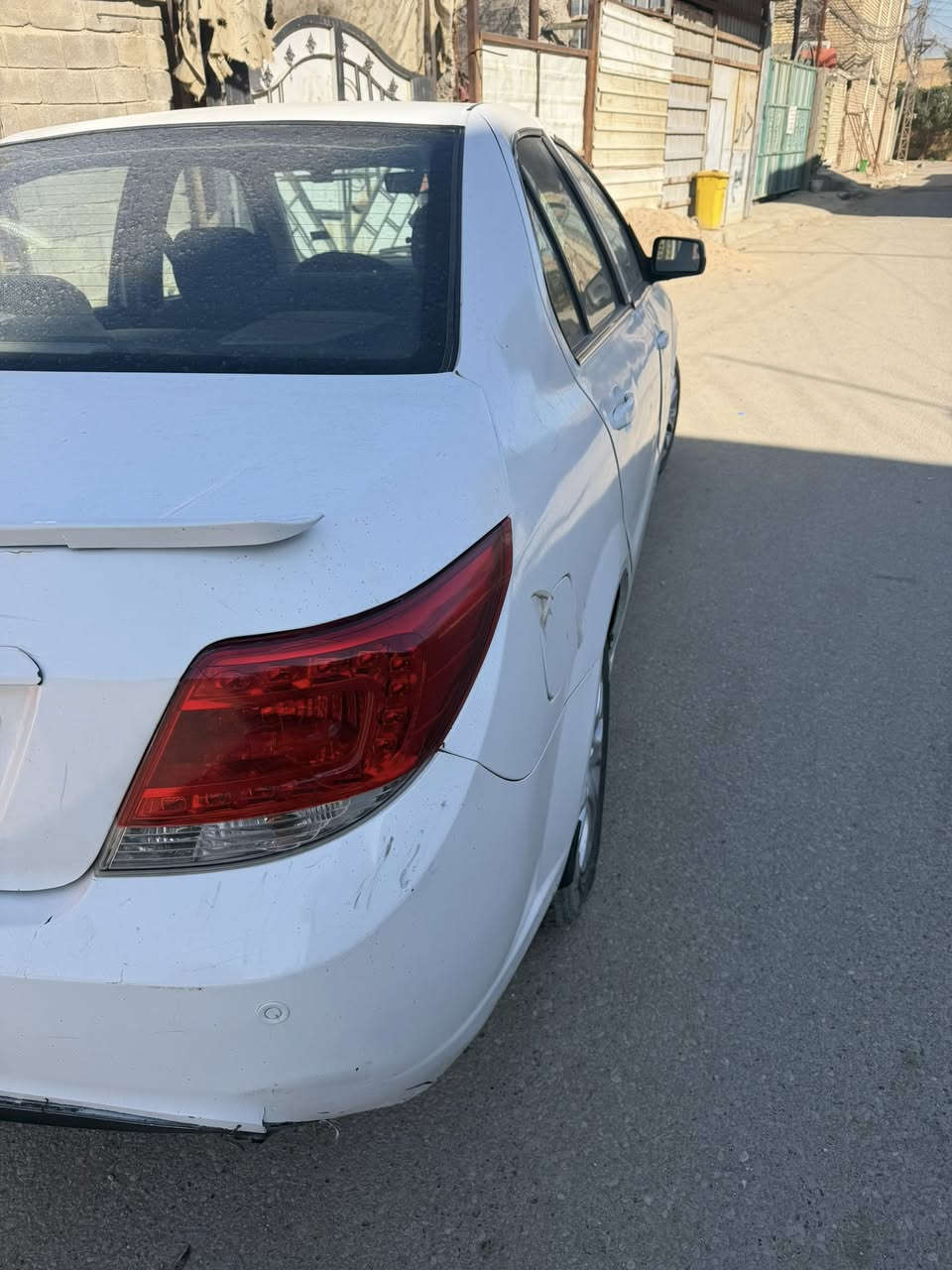 السلام عليكم سمند دنا موديل 2018 ماشية 30الف سابقن نضربت وصلحت بس مو تصليح مضبوط وسيارة شوفت عينك بدون رقم الرقم عل مشتري رايدها 32ورقة وتصل وبيك خير ودلل *********** مكان بغداد البلديات
