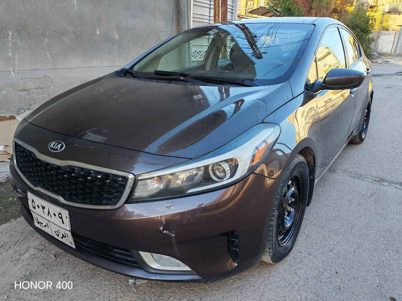 كيا فورتي موديل ٢٠١٧ محرك ٢٠٠٠ دووش رقم أربيل تحويل مباشر فوول تحكمات نظام تقليل صرف وقود بلوتوث حاكيه حادثه جاملغ خلفي وباب بدون دواخل بدون ايرباك محرك كير صدر تبريد جاهز السياره بدون ايرباك السعر 104  صور الحادث مرفقه بالمنشور.  للاتصال / *********** بغداد, العراق
