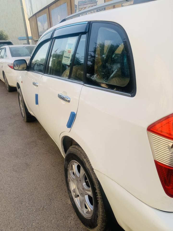 السلام عليكم اخواني تيكو موديل 2012 كير ميكانيك الكير بالكارتون جديد المكينه مجفته تجفيت  ممتاز اروح بيها لدوامي بغداد ديوانيه السياره تبريد شغال. دواخل جيده حلوه مال جناي السعر 53 ابيع مستعجل مالكها بالنجف ورقمها قادسيه *********** اني حالياً في بغداد بالدوام
