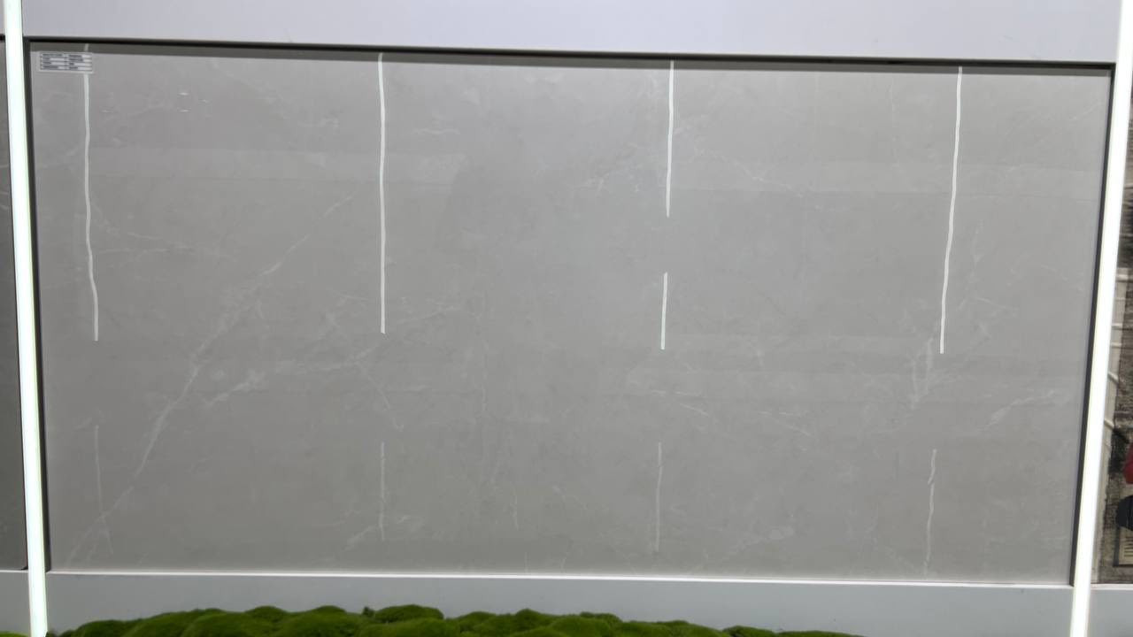 الأناقة تبدأ من هنا 🏠✨
بورسلين 60 × 120 سعودي 🇸🇦 المنشأ .
 ملمس فخم وتصميم يخطف الأنظار.
​متوفر الآن لدى الواحة للسيراميك .
لا تتردد في طلب استشارتنا لاختيار الأنسب لمنزلك.
العنوان : ديالى المقدادية الشارع العام مقابل قرية الحساوية 
للاستفسار 
***********
