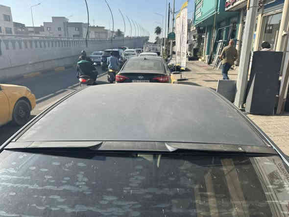 السلام عليكم 
سوناتا خليجي

مديل ٢٠١٦ 

بدون حادث بيها جراد 

ماشية ١٦٠ 

سنوية نافذة

وبيها صبغ فقط هلال جاملغ خلفي

السعر ١١٨

***********
