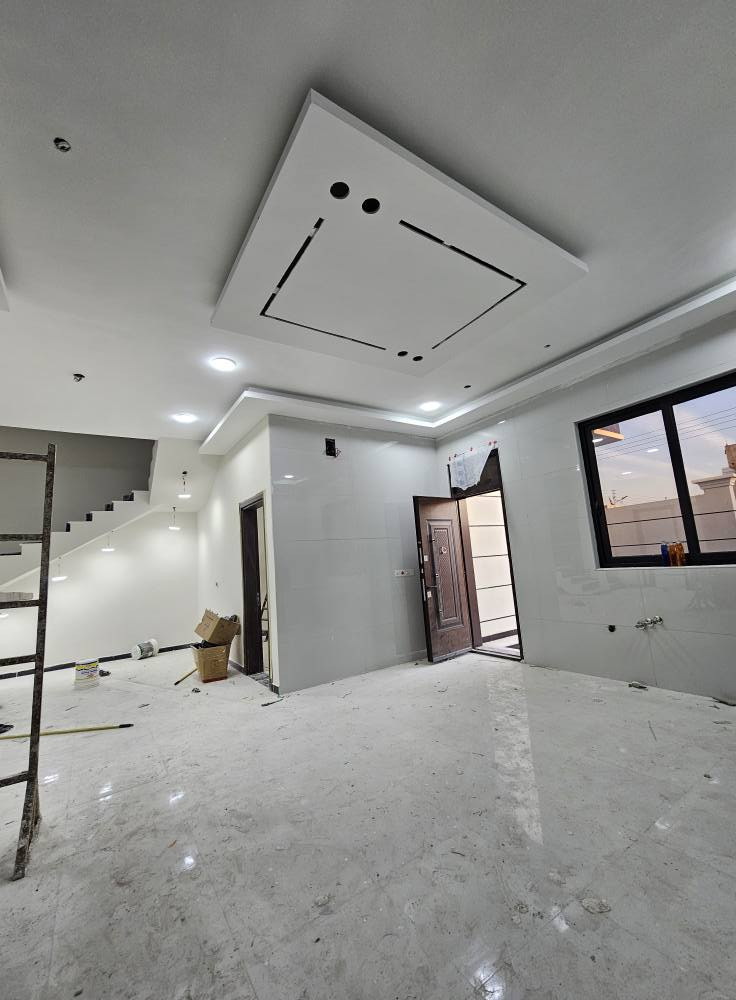 🏡 دار حديث للبيع – تسليم مفتاح 🔑
📍 الموقع: البصرة / أبي الخصيب / أبو الجوزي
📐 المساحة: 200 متر مربع
🏗 البناء: طابقين – بناء درجة أولى
🔹 تفاصيل الدار:
6 غرف نوم
صالتان
استقبال
مطبخ حار + مطبخ بارد
صحيات متكاملة
كراج
حديقة
تسليم مفتاح جاهز للسكن
📄 الملكية: طابو زراعي عراقي
💰 السعر: 188 مليون
🔄 قابل للتفاوض
📞 للاستفسار: *********** البصرة, العراق
