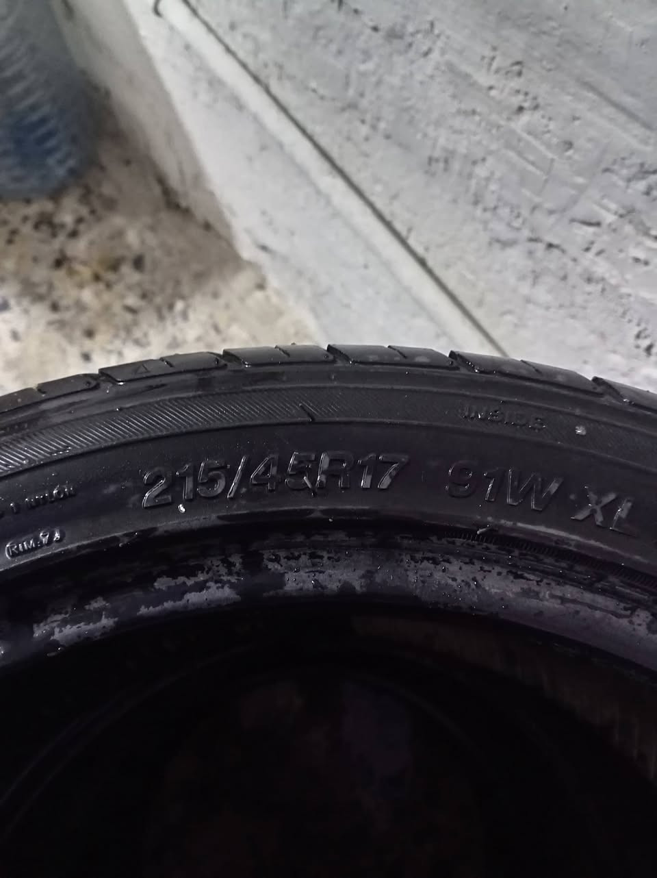 تايرات ١٧...٤٥..٢١٥ النترا السعر ١٥٠ اتصل ***********
