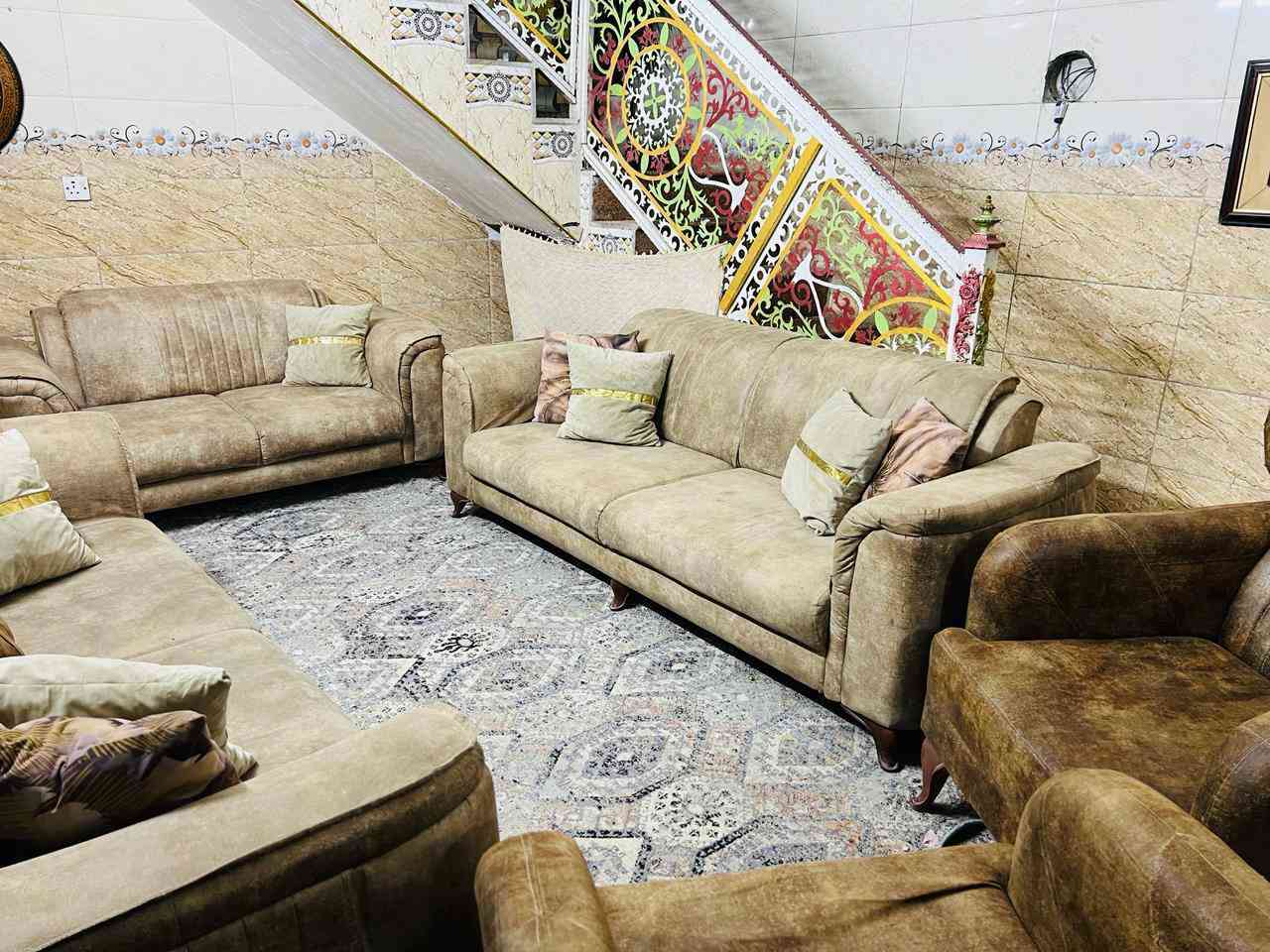 سلام عليكم تخم تركي 10 مقاعد نضيف جدن مكان مدينه الصدر ***********
