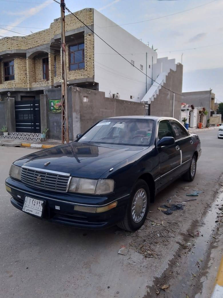 السلام عليكم ورحمة الله وبركاته للبيع بطه كراون فصل موديل 1994 مكفوله من العيب الشرعي والصوليات رقم انبار مشروع وطني سنويه 2027 السياره جاهزه حداديه ومكينه وكير جدد 
العنوان واسط 
السعر (46)
للاتصال ***********
