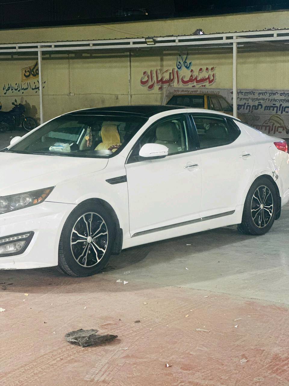 السلام عليكم
اوبتما للبيع 
فول مواصفات 
بونراما
بصمه 
شاشه جبيره  وبعد بيه مواصفات 
حادثه بل منشور وبيه شوي تقشير بل تكمه فقط سياره حلوه شاهد الله نضيفه 
سعر السياره 118وبيه مجال للشراي 
***********
