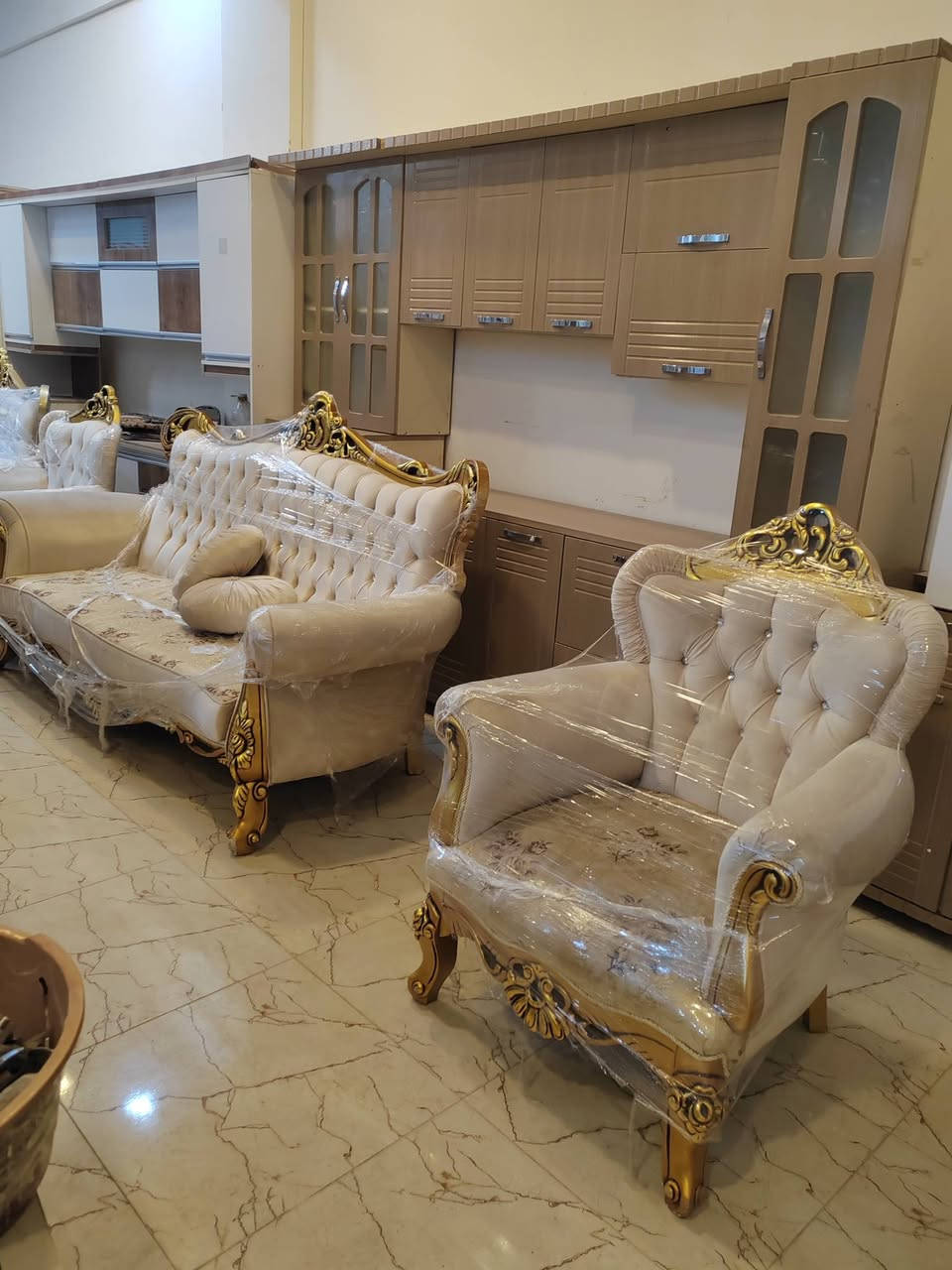 العنوان فلوجه حي شهداء قرب مرطبات مشمشه مزاد ابو كاظم البطاوي *********** يوجد خدمه توصيل الباب بيتك بل أجره ***********
