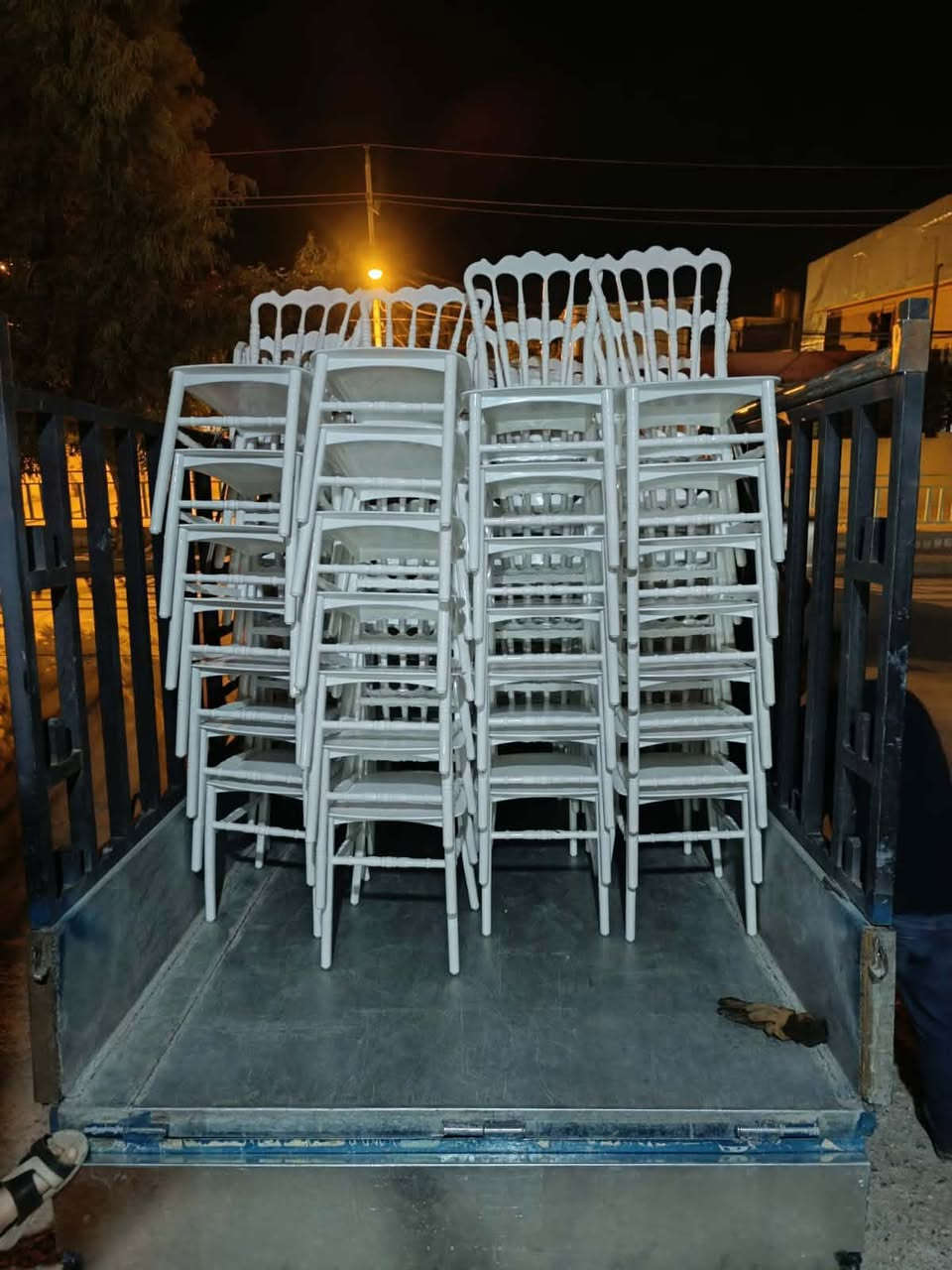 کورسی مەلەکی بۆ فرۆشتن تازەیەو بەکار نەهاتووە شوێن سلێمانی بۆ زانیاری زیاتر  پەیوەندی بکەن بەم ژمارە تەلەفونە ***********
