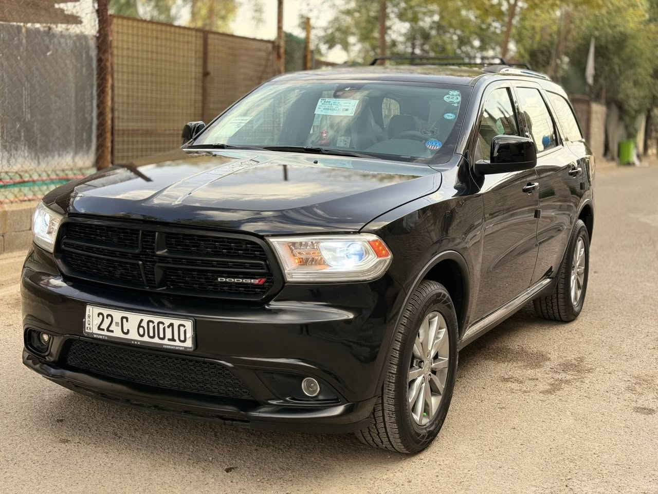 دوج دورانكو جي تي GT
الموديل : 2017
#الضرر : دعاميه فقط وشبر كارت بلبنيد ( بدون دواخل )
#الكفالة : السيارة مكفولة كفالة عامة 
#الرقم : اربيل جديد ( تحويل ثانيوم بسمي )
#المواصفات : 
▪️السيارة : #دوج #دورنكو فئه GT
▪️المحرك : 3.6L . V6  ( ستة سلندر )
▪️حجم الويل : ويل كب حجم 20 اسود اصل مع طقم تايرات بحالة ممتازة
▪️مصابح امامية زنون مع LED 
▪️بصمه للأبواب مع بصمة وبصمة تشغيل
▪️رادار امامي مانع تصادم
▪️حساس خلفي اصل
▪️تحذير الخروج عن المسار
▪️تحذير النقطة العمياء
▪️مقاعد تدفئة
▪️تدفئة مقود القيادة
▪️كامرة خلفية دوارة اصل مع الستيرن
▪️شاشة الدشبول الحجم الكبير 10.1 انچ
▪️نظام ملاحة GPS
▪️گير شفتر ستيرنك 
▪️تحكم فول كهرباء لكرسي السائق
▪️ذاكرة كشن لحفظ وضعيات الجلوس ( ميموري )
▪️سستم صوت
▪️تشغيل عن بعد
▪️صف ثالث من المقاعد 7 راكب
▪️قاعدة سحب للهوك
▪️إطفاء وتشغيل اوتماتيكي
▪️تحكم ستيرن جهتين بلوتوث وحاكية وكروس سرعة وتحكم صوت 
▪️نظام ABS مانع انزلاق
▪️السيارة جديدة وبوضع الشركة.
السعر المطلوب :195وبيها مع المجال.
الاتصال على : ***********
عنوان 📍السياره بغداد الرصافه العبيدي
