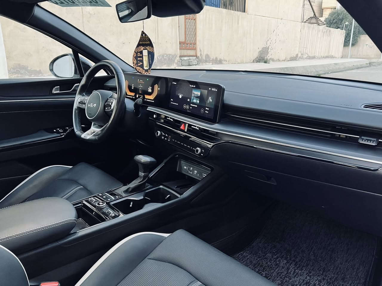 السلام عليكم K5 GTLin
كي فايف جيتي لاين 

دخول جديد

موديل ٢٠٢٥

رقم كاتي

تترقم شمالي 

ماشيه١6 الف ميل 

الضرر 

جاملخ خلفي وباب

المواصفات

عداد ديجتال 

بانوراما 

كشنات جلد داخل ابيض

تو ويل 

اللون ابيض

تدفئه كشنات 

رادار امامي

رادارات جانبيه 

هاند بريك بصمه 

أربعة أنظمة قياده 

تحديد مسار 

كروز سرعه 

وبقية الموصفات المعروفه 

السعر215$ وبيها مجال بسيط 

مكان السيارا موصل او اربيل

للستفسار على الرقم 

***********

***********
